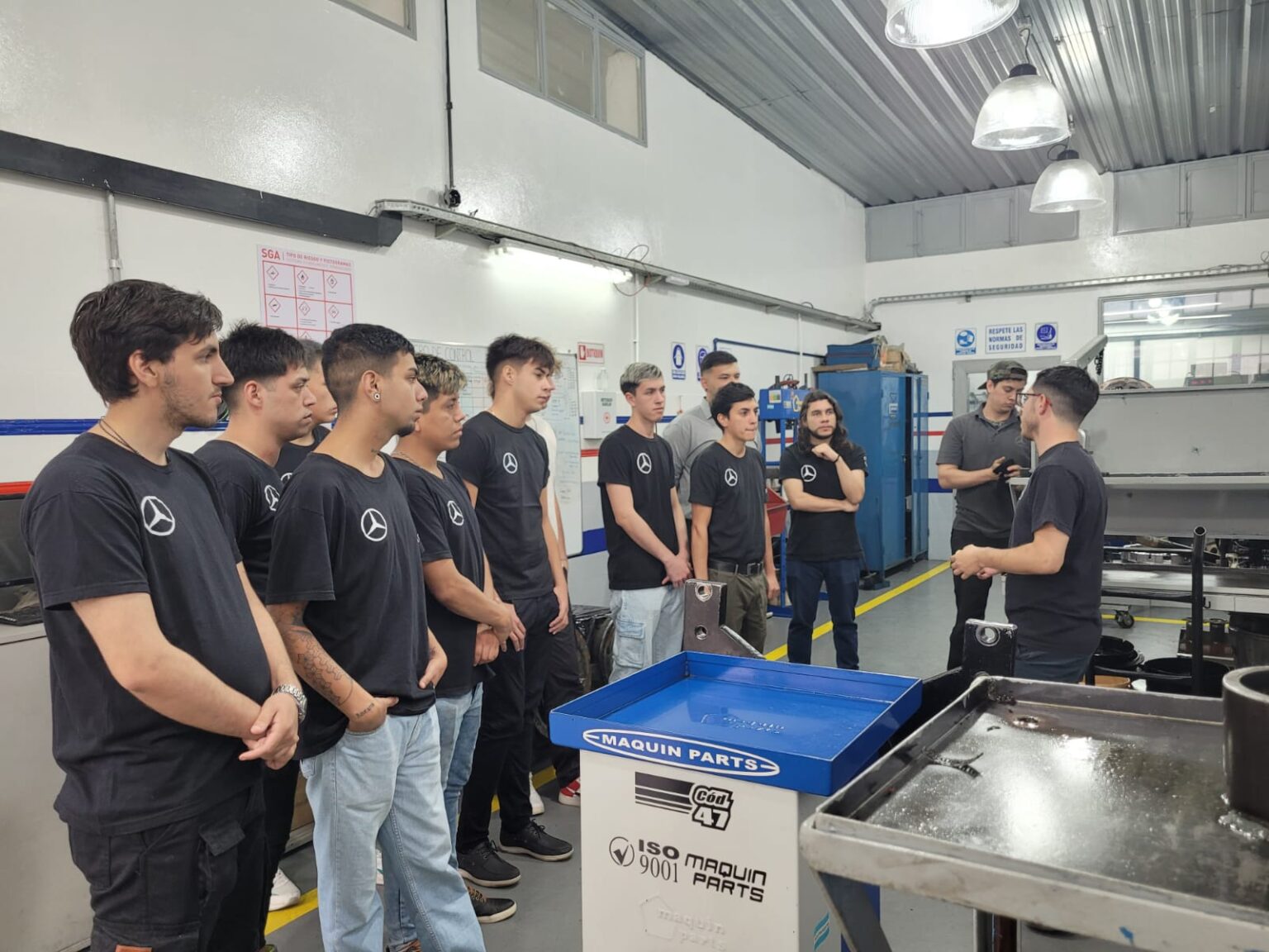 Mercedes-Benz cierra el primer ciclo del Programa de capacitación “TRUCKCionar Futuro”