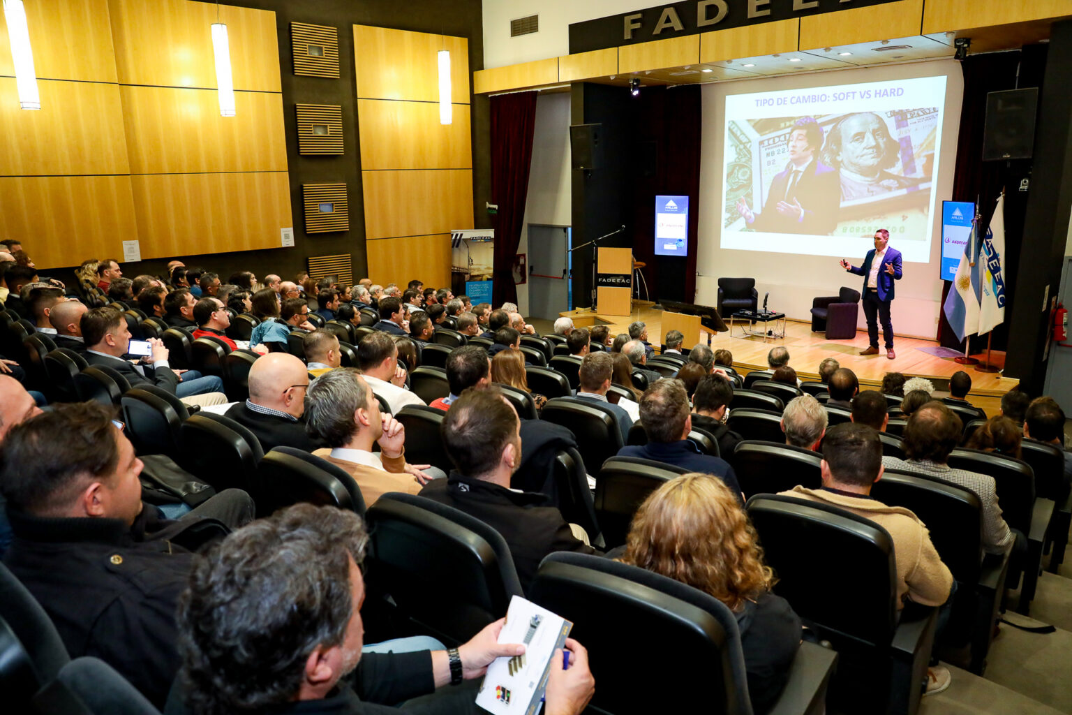  Damián Di Pace en ARLOG: “Nos debemos calidad institucional y jurídica para sacar a esta Argentina adelante”