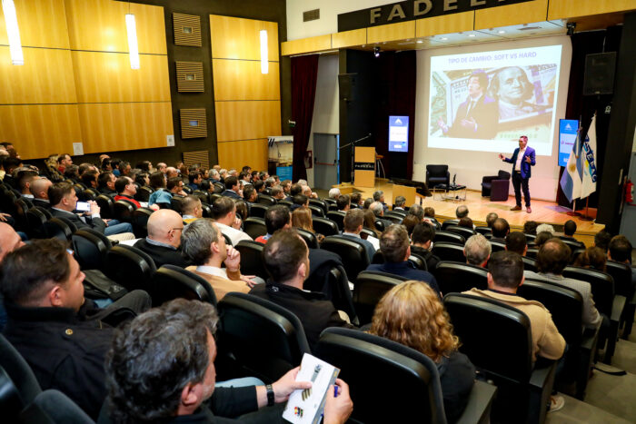  Damián Di Pace en ARLOG: “Nos debemos calidad institucional y jurídica para sacar a esta Argentina adelante”