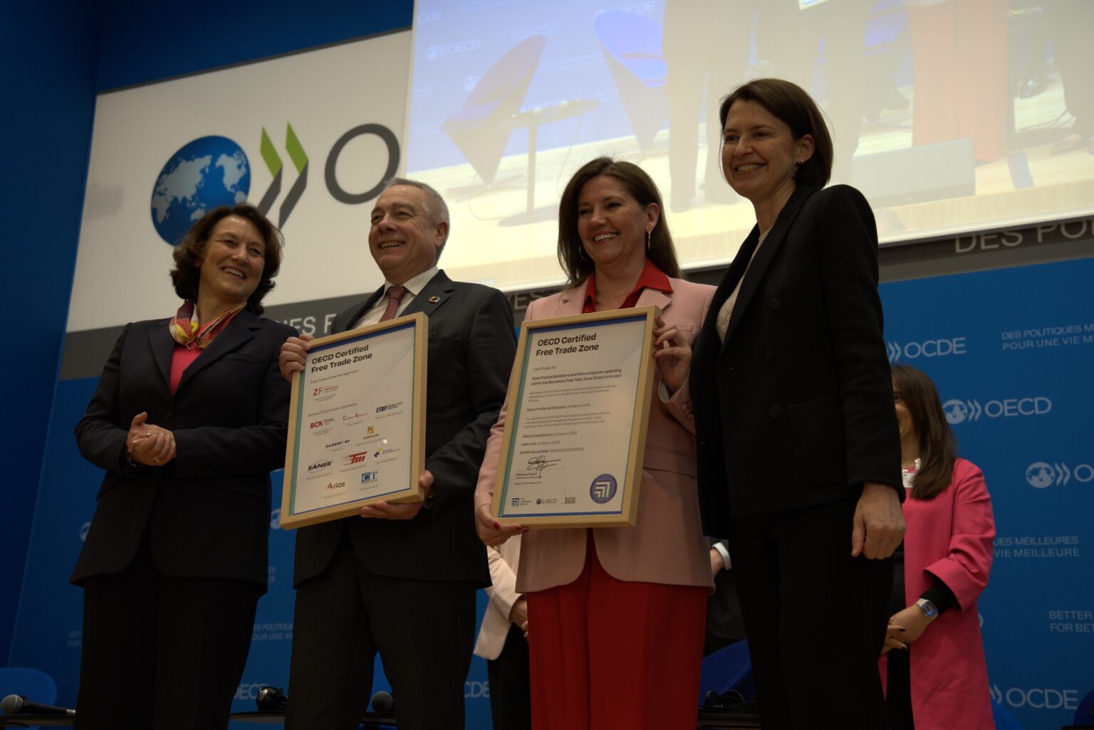 Barcelona recibe la primera certificación de seguridad y transparencia de la OCDE para una zona franca