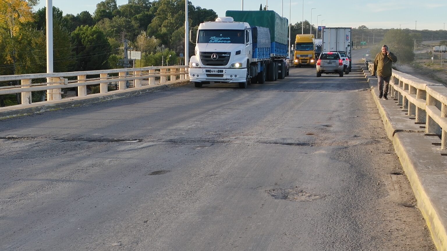 Suben los costos del transporte de cargas y FADEEAC reclama obras viales urgentes