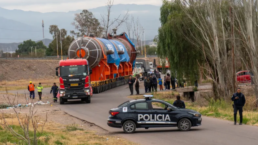 El traslado del reactor de IMPSA: un desafío logístico sin precedentes atravesado por la emergencia vial