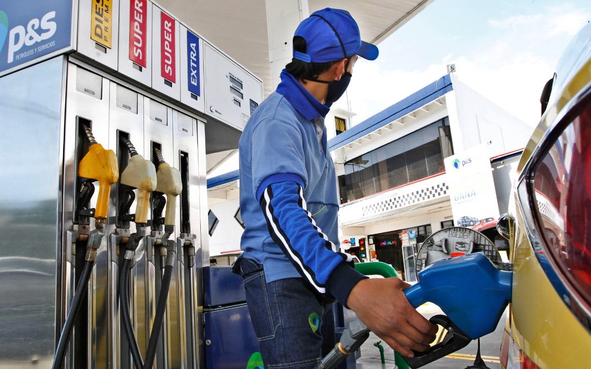 Ventas de combustibles retroceden en julio tras cuatro meses de subas