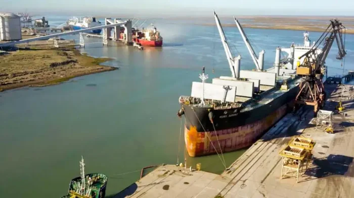 Usuarios de la Hidrovía buscan ajustes en el pliego de la Vía Navegable Troncal