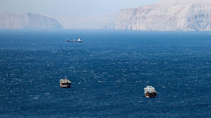 El cierre del Estrecho de Ormuz sacude el comercio y la logística mundial