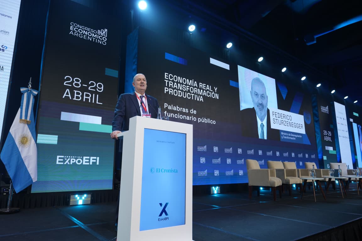 Federico Sturzenegger en Expo EFI: “Estamos en un proceso de crecimiento liderado por las exportaciones sin límites”