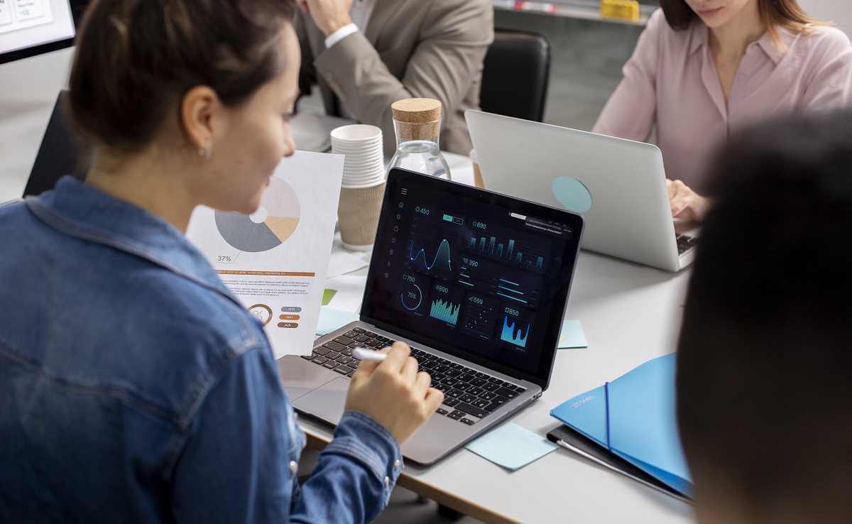 Solo 8% de las empresas mexicanas usa IA